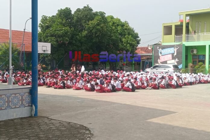 Picsart_25-07-11_07-14-04-802