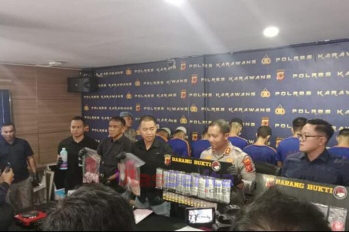 Picsart_25-08-14_19-49-41-285